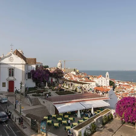 Alfama Terrace W/ Tagus River Views Lisboa