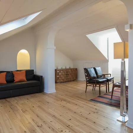 Apartment Alfama Terrace W/ Tagus River Views Lisbon