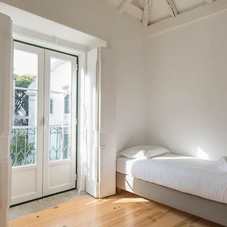Alfama Terrace W/ Tagus River Views Apartment *